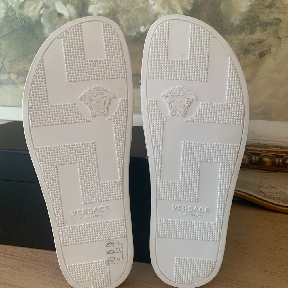 VERSACE SLIDES - Picture 8 of 13
